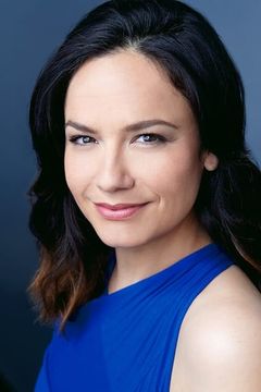 Sarah Podemski interpreta Denise Minahik