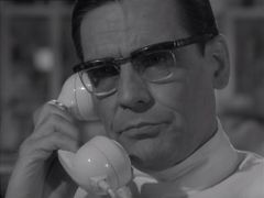 Victor Beaumont interpreta German Officer in Gun Cave (uncredited)
