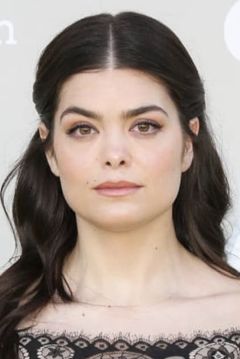 Samantha Colley interpreta Ottilie
