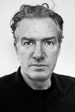 Mick Harvey interpreta Crime and The City Solution / Nick Cave and The Bad Seeds