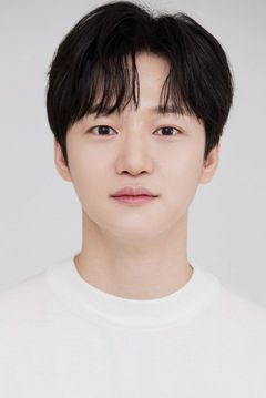 Seo Han-gyeol interpreta Tae-goo's Subordinate