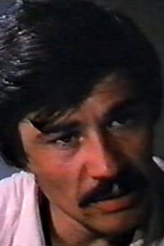 Tony Scarf interpreta rapinatore