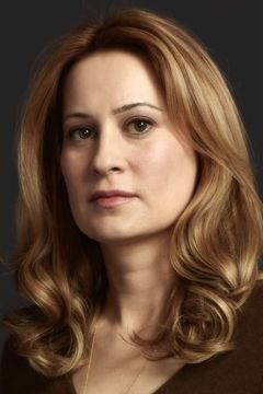 Camille Sullivan interpreta Joanne Dyson