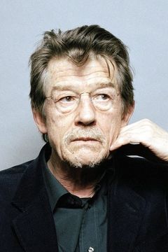 John Hurt interpreta The Great Dragon (voice)