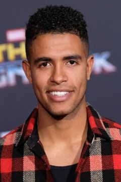 Mandela Van Peebles interpreta Mitch