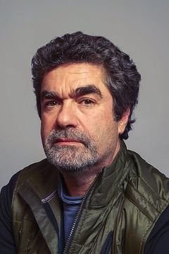 Joe Berlinger interpreta Very Special Appearance