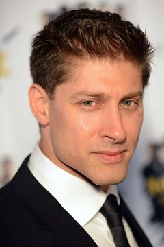 Alain Moussi interpreta Kurt Sloane