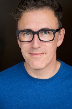 Matt Champagne interpreta
