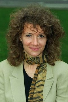 Steffanie Pitt interpreta Nurse