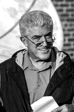Frank Vincent interpreta Phil Leotardo