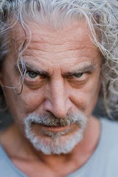 Davide Lepore interpreta Ugo