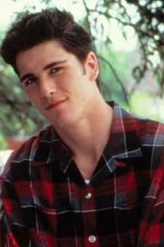Michael Schoeffling interpreta Joe Porretti