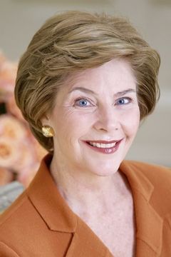 Laura Bush interpreta Self (archive footage) (uncredited)