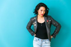 Jen Kwok interpreta NYU Student Girlfriend