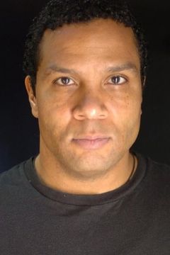 Jason Griffith interpreta Lord Darkar