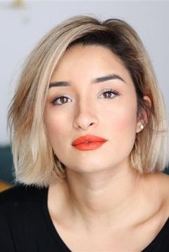 Shirine Boutella interpreta Wassila