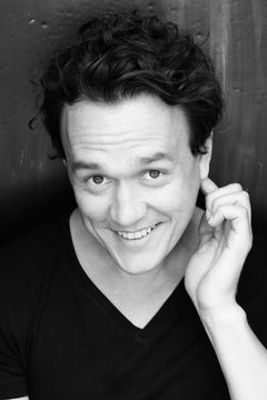 Ben Geurens interpreta Gideon Blackburn