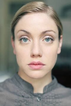 Sarah Grether interpreta Nadja / mother