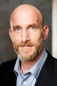Scott Wordham interpreta Parking Valet