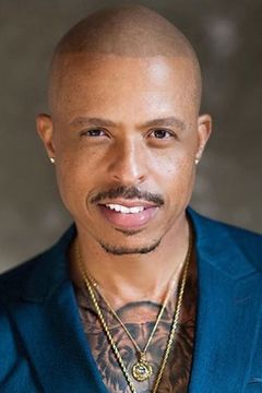 Jamal Sims interpreta Dr. Facilier