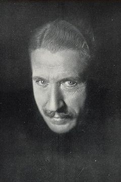 Lawrence Grant interpreta General Savitsky (uncredited)