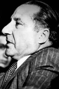 Frank Costello interpreta Frank Costello (archive footage)