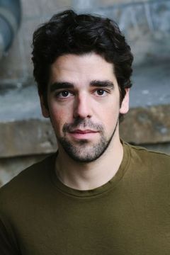 Nahuel Häfliger interpreta Emilio