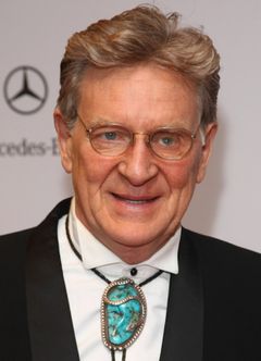 Robert Thurman interpreta Priest
