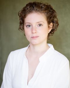 Jennifer Bradley interpreta Billy Cusimano's Daughter