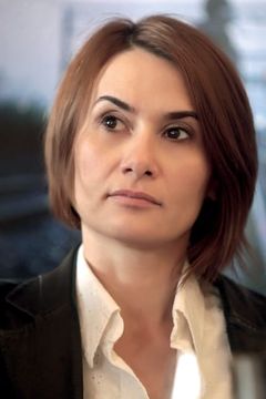 Clara Vodă interpreta Daniela Tenuti