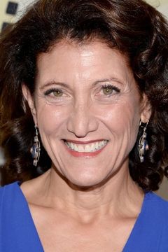 Amy Aquino interpreta Janet Coburn