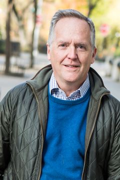 David Beach interpreta Robert Komer
