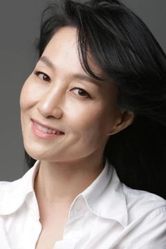 Ha-min interpreta Queen Chief Court Lady