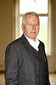 Harald Maack interpreta Polizeioberkommissar Jörn'Wolle' Wollenberger