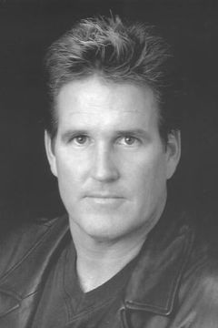 Billy D. Lucas interpreta Treasury Agent (uncredited)