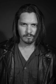 Emil Hoștină interpreta Yuri Lubimov