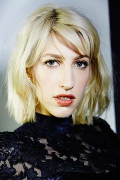 Karley Sciortino interpreta Writer