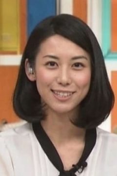 Mami Sugino interpreta Female reporter (voice)