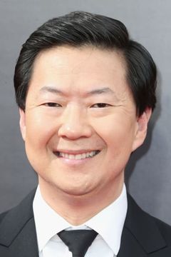 Ken Jeong interpreta Jerry Wang