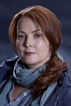 Laura Innes interpreta Kerry Weaver