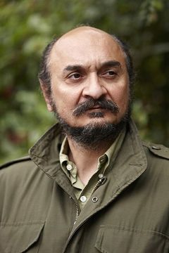 Nikolas Kontomanolis interpreta Sam