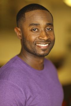 Trazi Lashawn interpreta Middle Aged Flirting Man