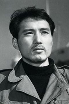 Kō Mishima interpreta Kishi (uncredited)