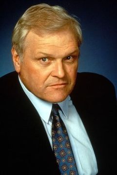Brian Dennehy interpreta Herbie