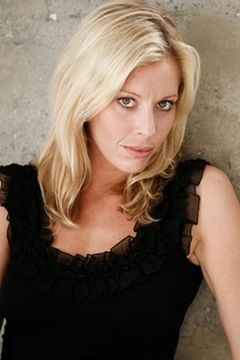 Ami Veevers Chorlton interpreta Dorota