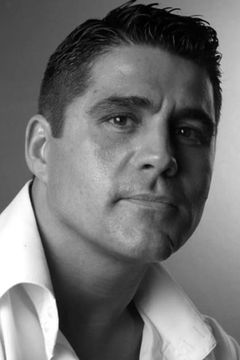 Vincent Bersoulle interpreta Le flic 2 (fusillade nuit)