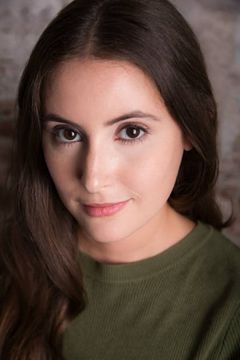 Allison Maier interpreta Crowman