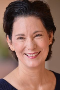 Deborah Smith Ford interpreta Mother