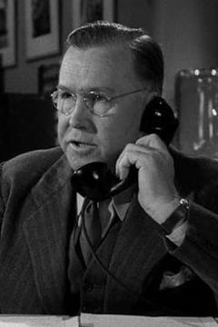 Harry Hayden interpreta Bartender (uncredited)