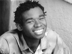 Darrell Kiedo interpreta Haney's Big House Dancer (uncredited)